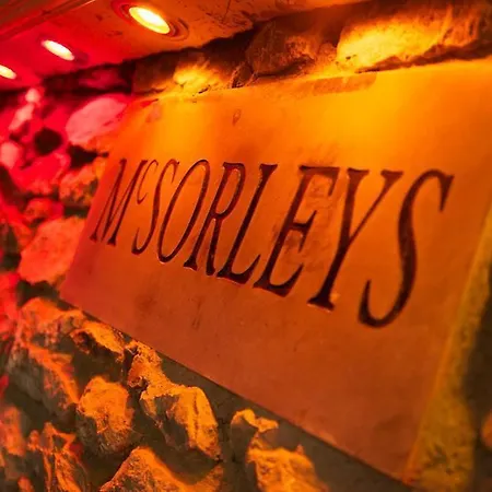 Gasthuis Mcsorleys And Bar