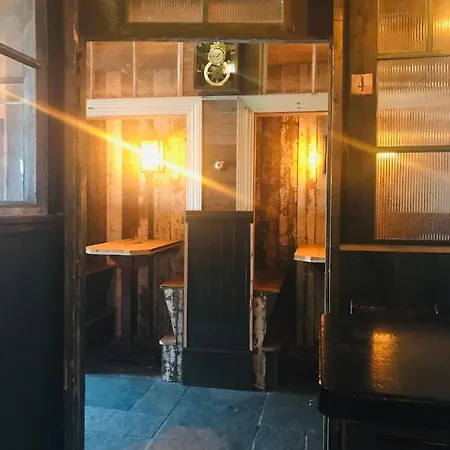 Guest house Mcsorleys And Bar Killarney